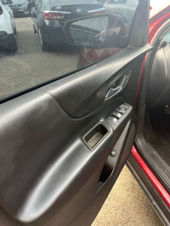 2018 Chevrolet Equinox Image 4