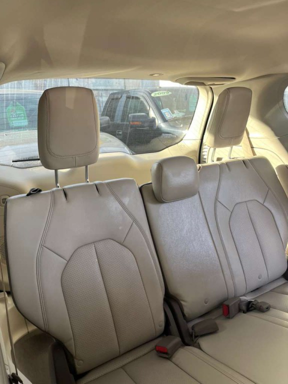 2017 Chrysler Pacifica Image 18