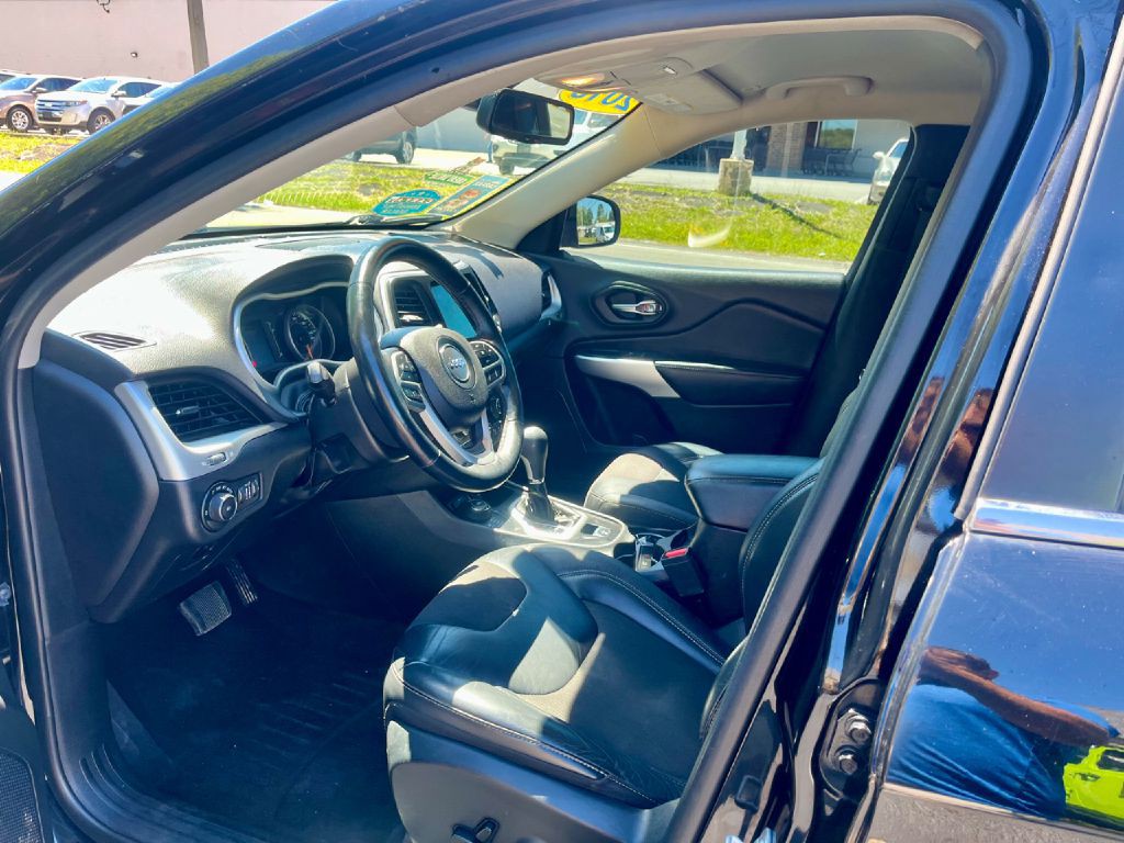 2018 Jeep Cherokee Image 10