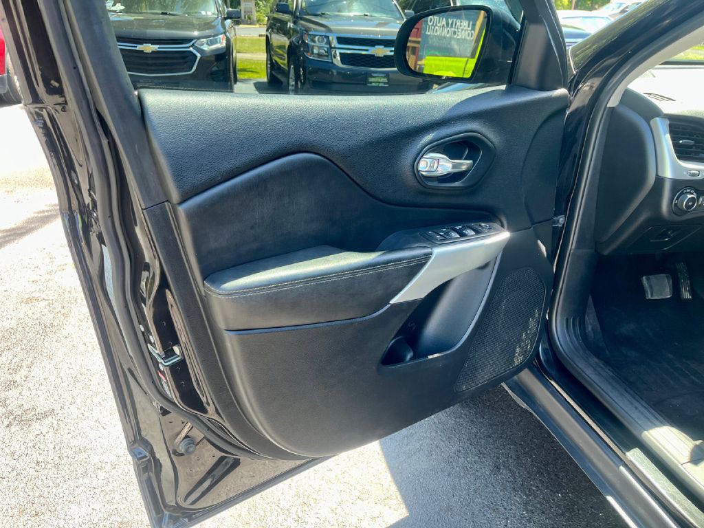 2018 Jeep Cherokee Image 11