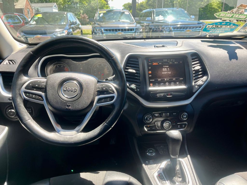 2018 Jeep Cherokee Image 19