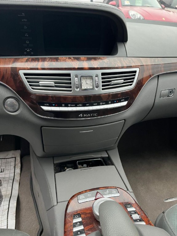 2008 Mercedes-Benz S-Class Image 16