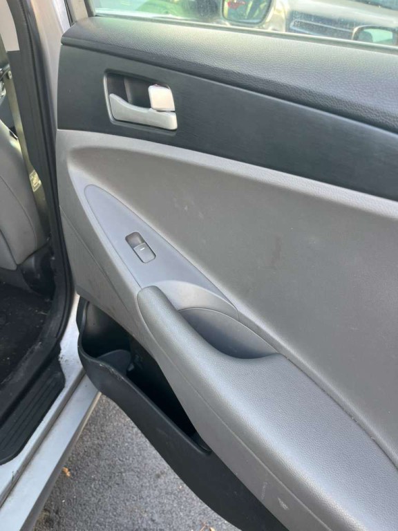 2013 Hyundai Sonata Image 10