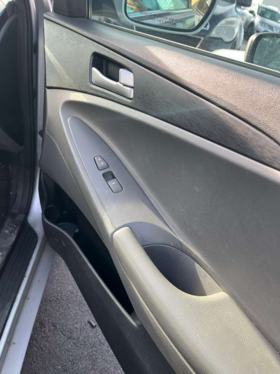 2013 Hyundai Sonata Image 14