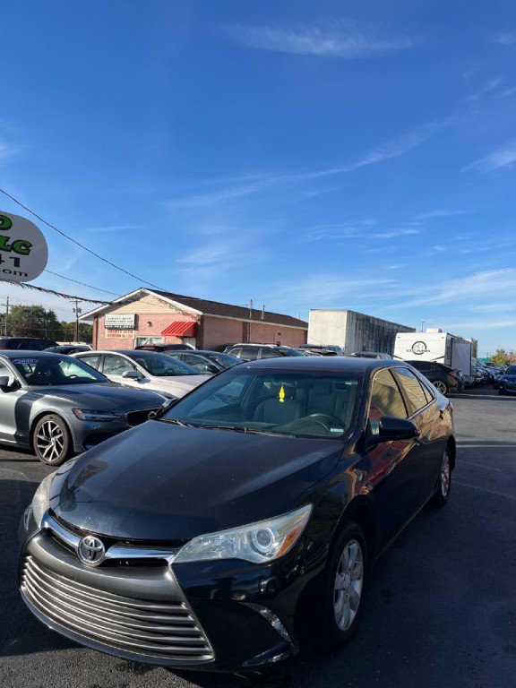 2016 Toyota Camry Image 3