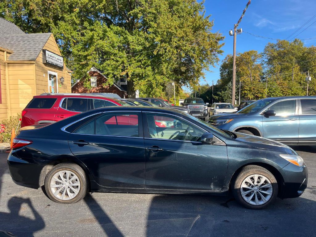 2016 Toyota Camry Image 7