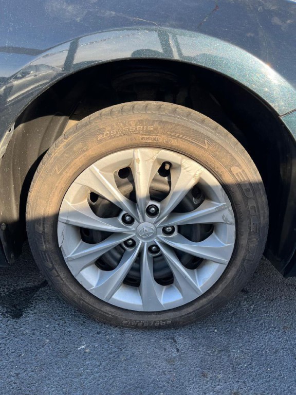 2016 Toyota Camry Image 20