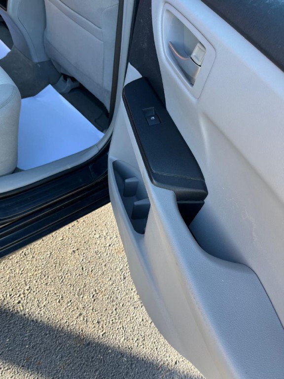 2016 Toyota Camry Image 23