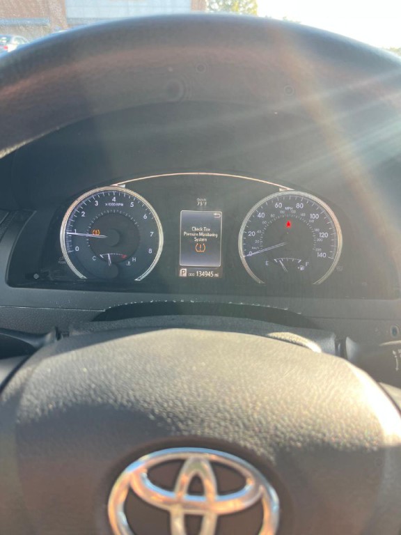 2016 Toyota Camry Image 29