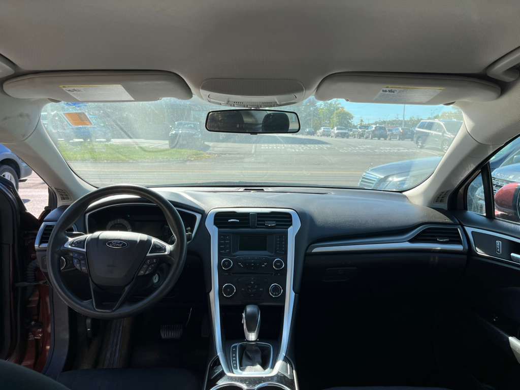 2016 Ford Fusion Image 25