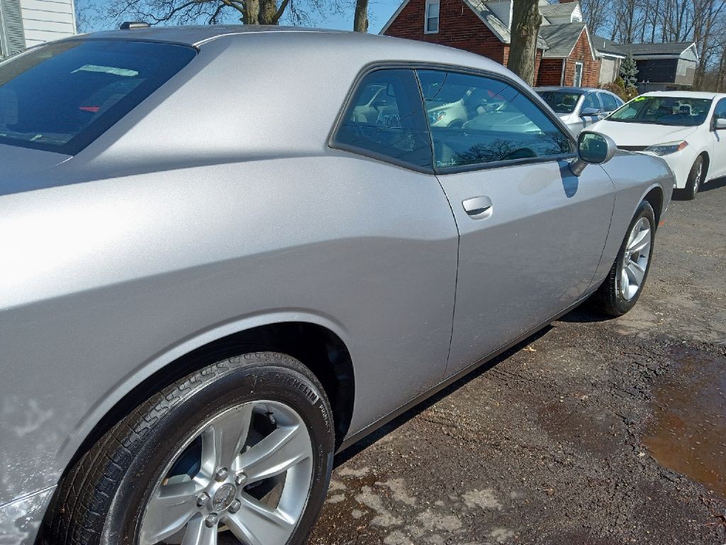2015 Dodge Challenger Image 3