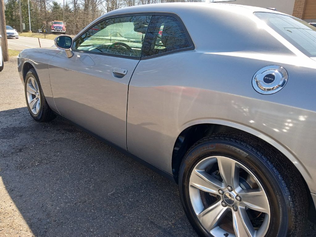 2015 Dodge Challenger Image 7
