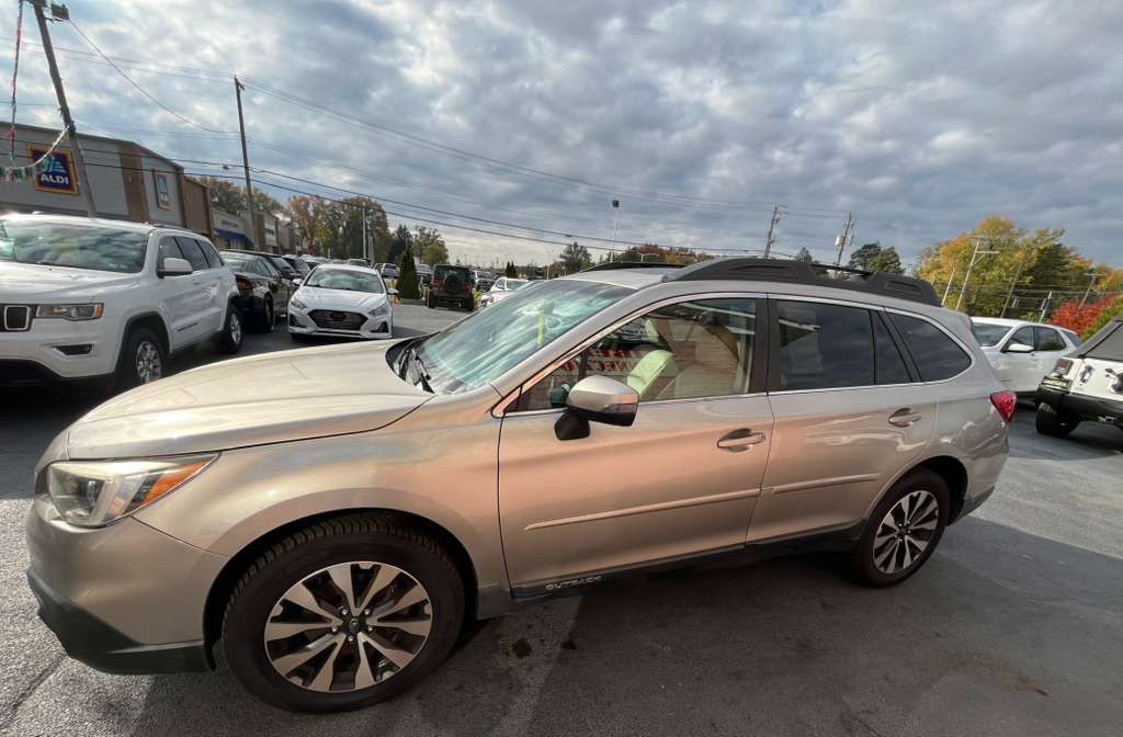 2015 Subaru Outback Image 4