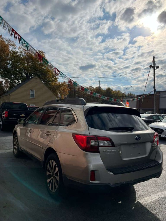 2015 Subaru Outback Image 8