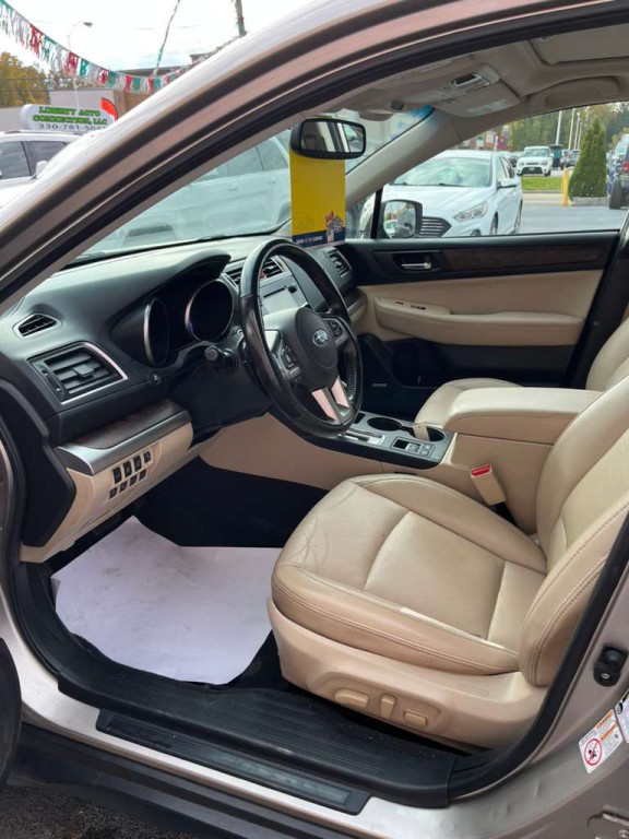 2015 Subaru Outback Image 10