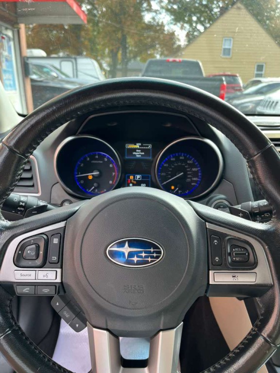 2015 Subaru Outback Image 12