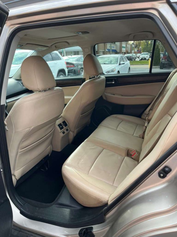 2015 Subaru Outback Image 13