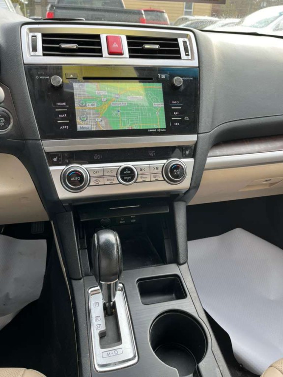 2015 Subaru Outback Image 14