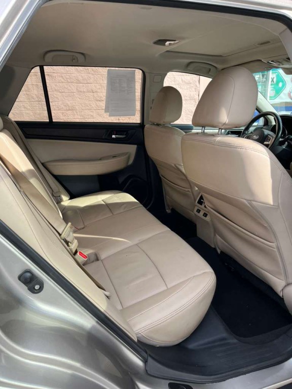 2015 Subaru Outback Image 21