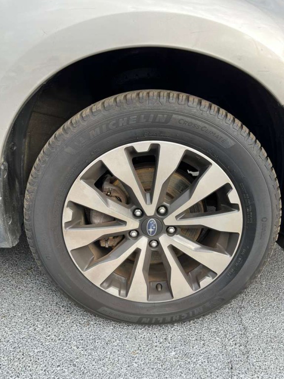 2015 Subaru Outback Image 25