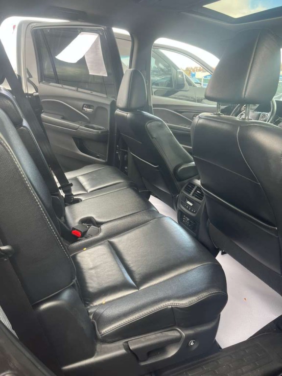 2016 Honda Pilot Image 11