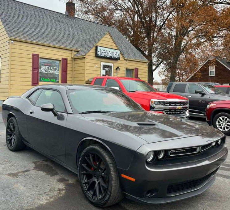 2019 Dodge Challenger Image 1