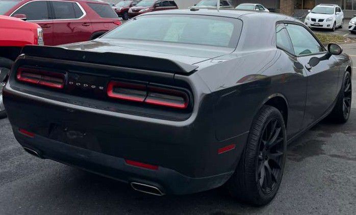 2019 Dodge Challenger Image 5