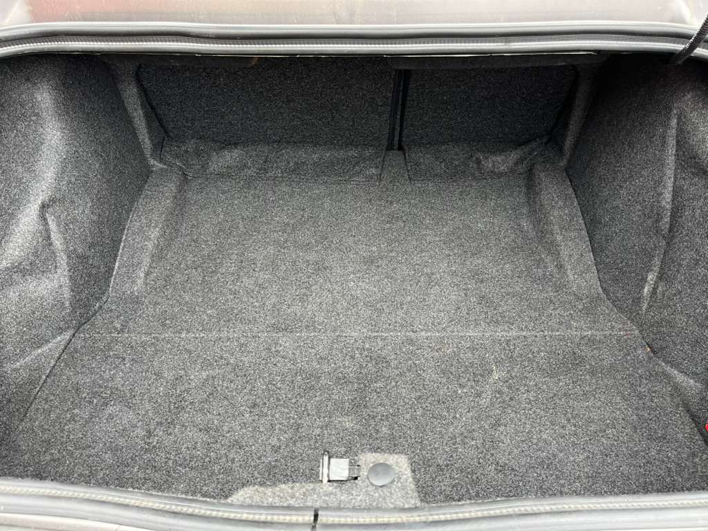 2019 Dodge Challenger Image 17