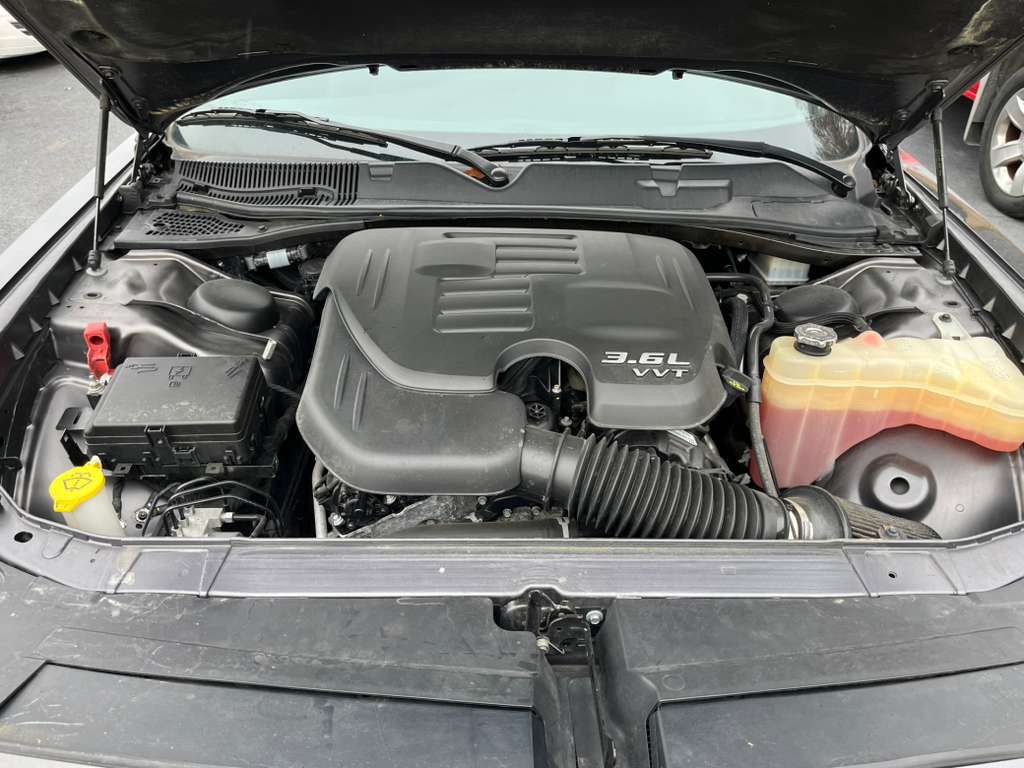 2019 Dodge Challenger Image 19