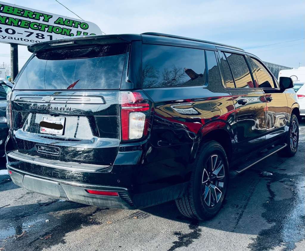 2021 Chevrolet Suburban Image 7