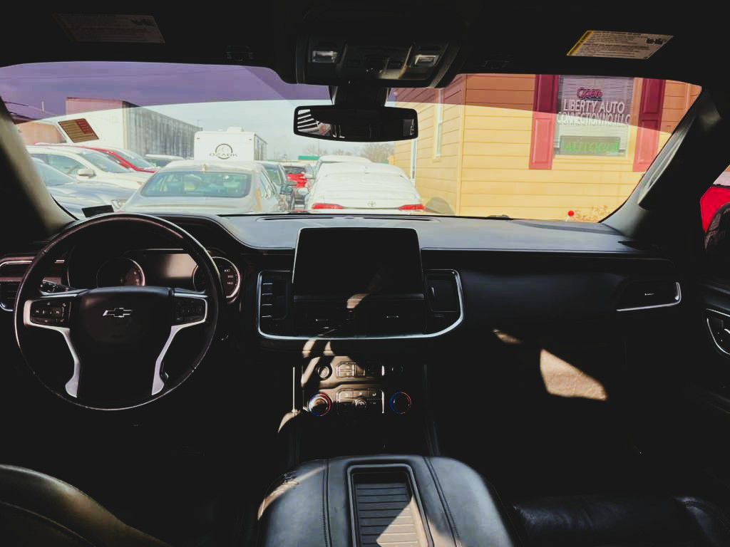 2021 Chevrolet Suburban Image 9