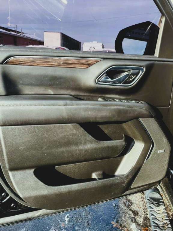 2021 Chevrolet Suburban Image 11