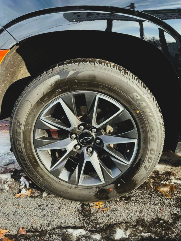 2021 Chevrolet Suburban Image 24