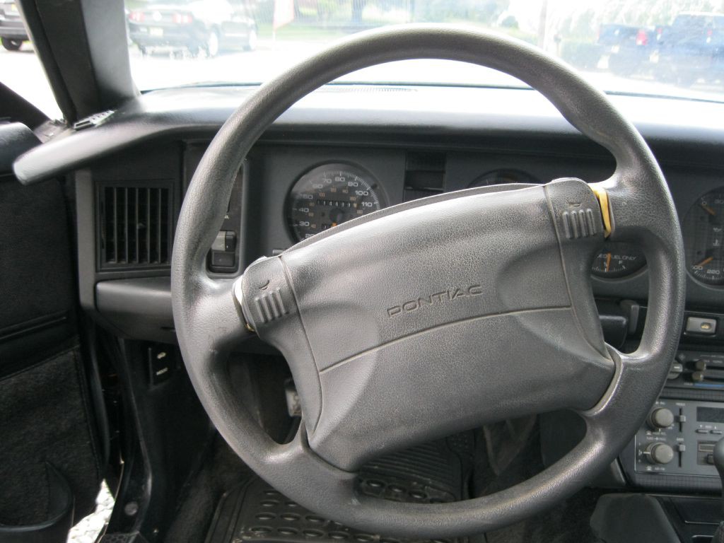 1991 Pontiac Firebird Image 13
