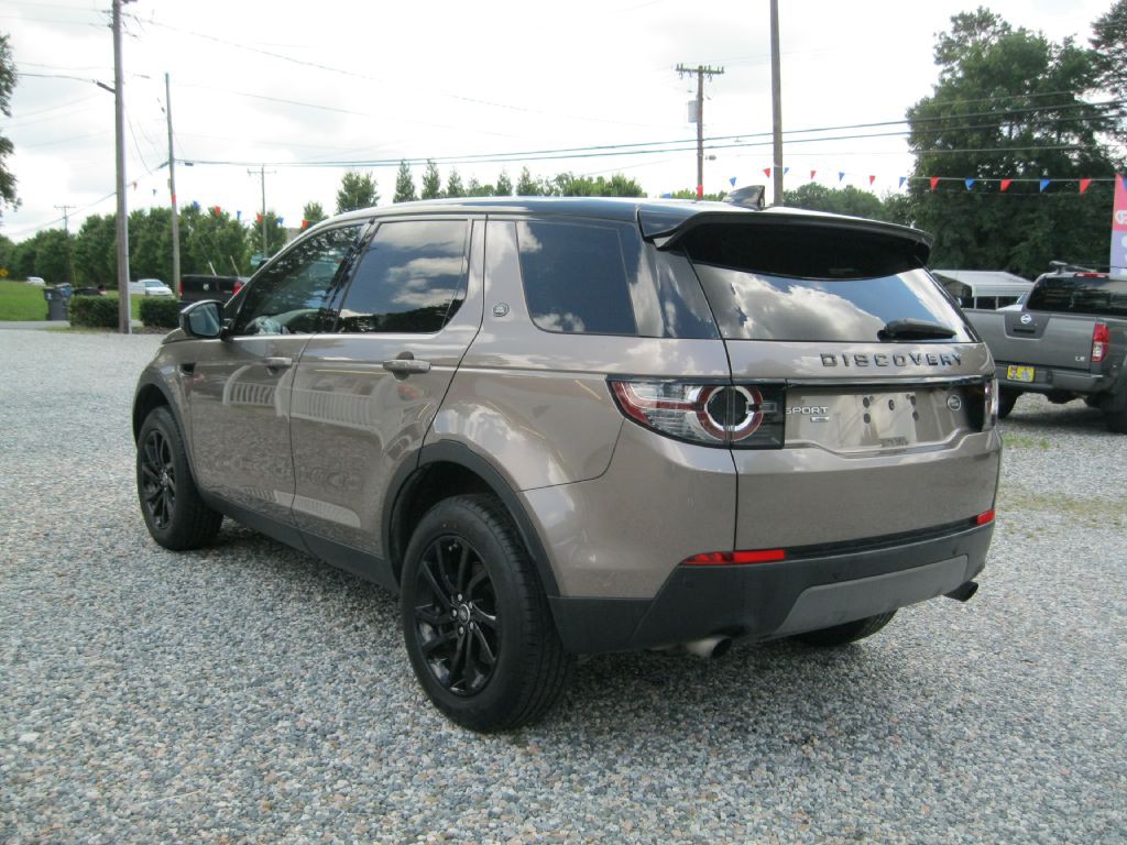 2017 Land Rover Discovery Sport Image 3