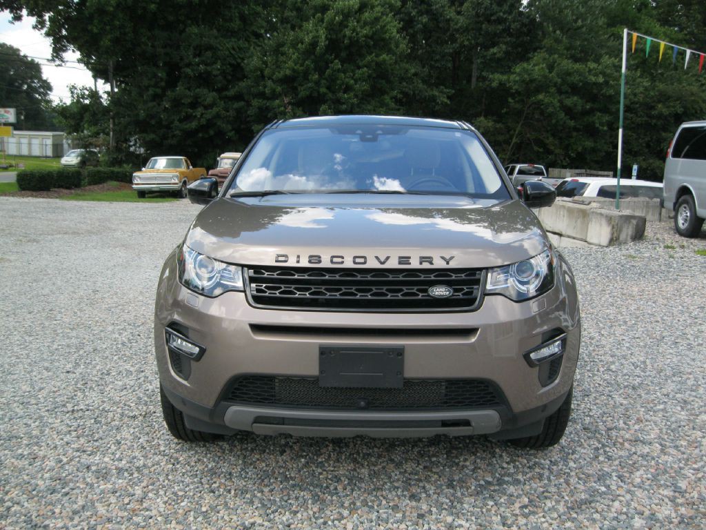 2017 Land Rover Discovery Sport Image 8