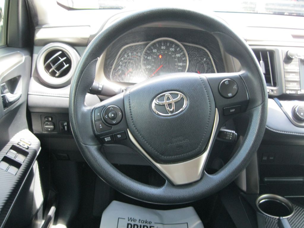 2015 Toyota Rav4 Image 11