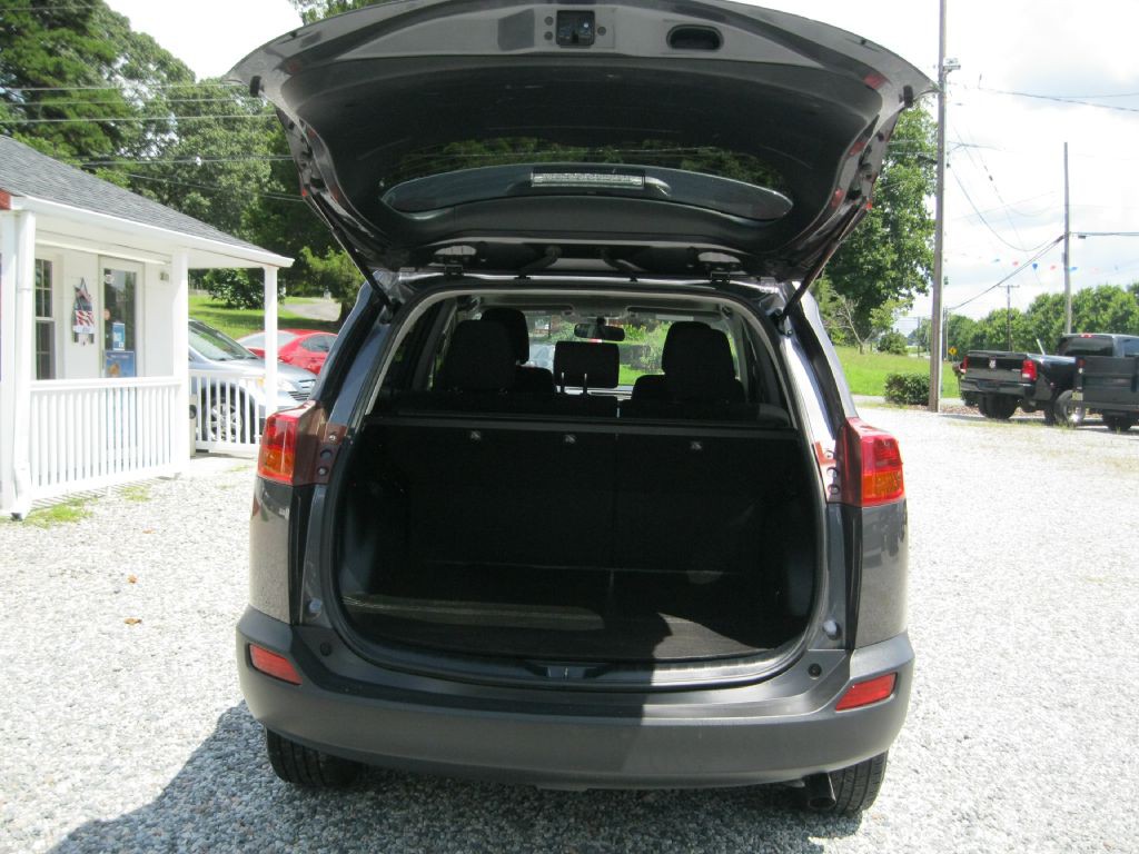 2015 Toyota Rav4 Image 17