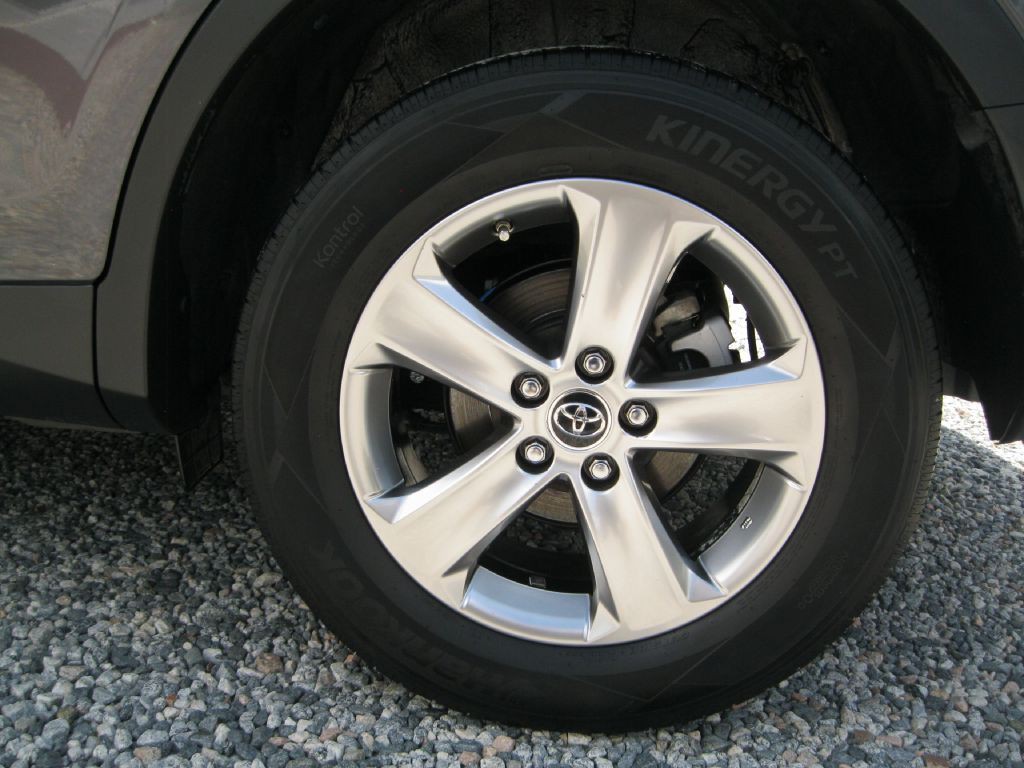 2015 Toyota Rav4 Image 21
