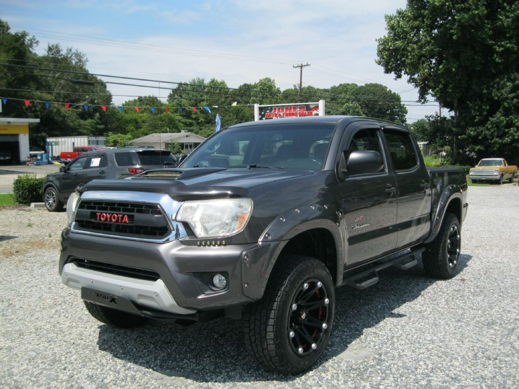 2013 Toyota Tacoma Image 2