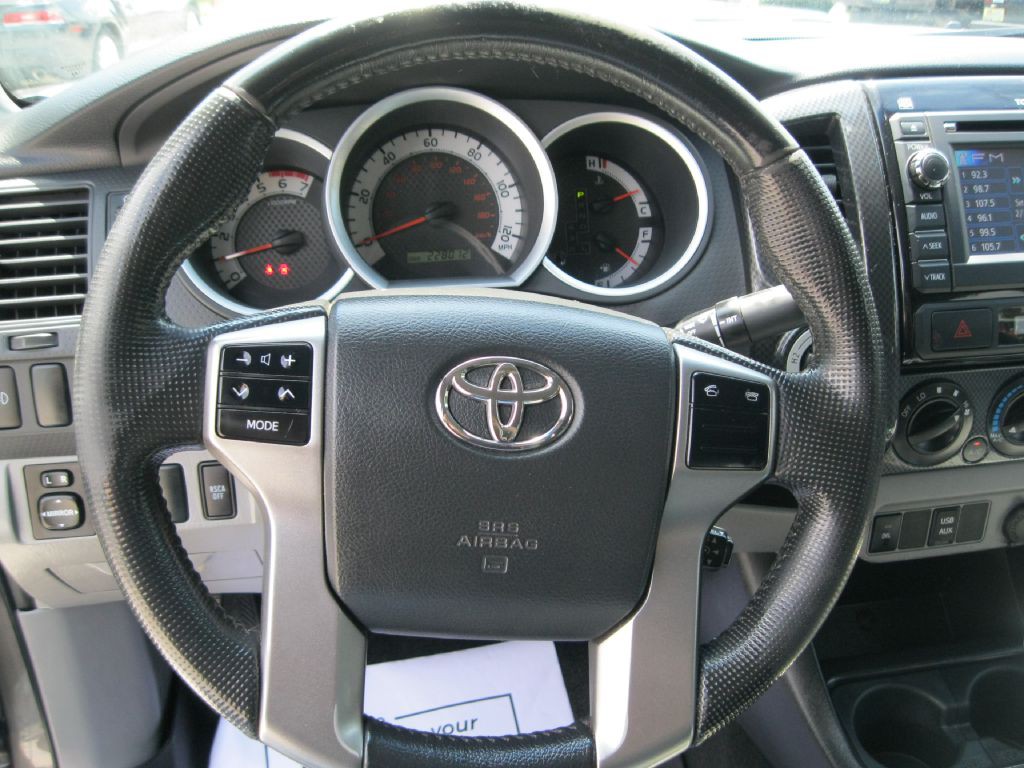 2013 Toyota Tacoma Image 15