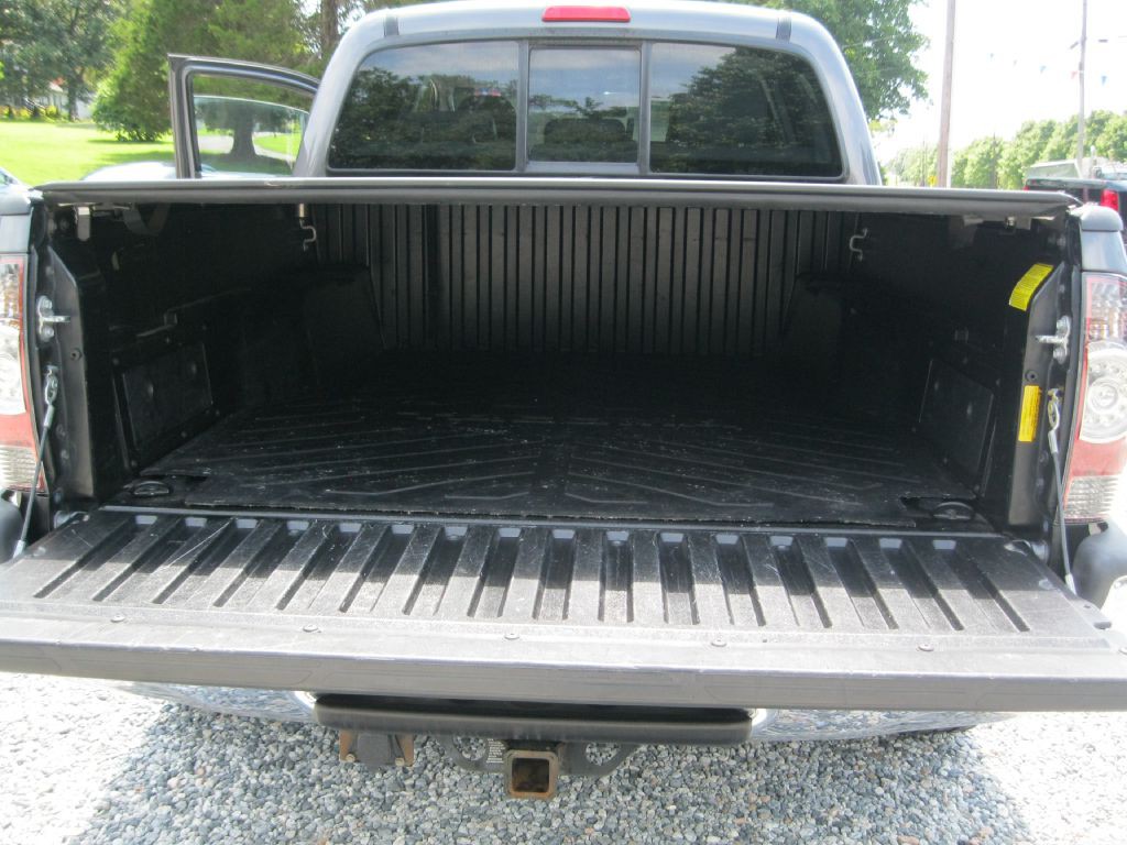2013 Toyota Tacoma Image 23