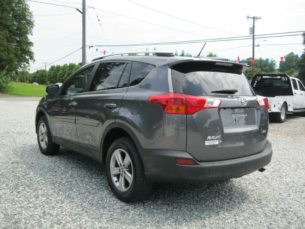 2015 Toyota Rav4 Image 4