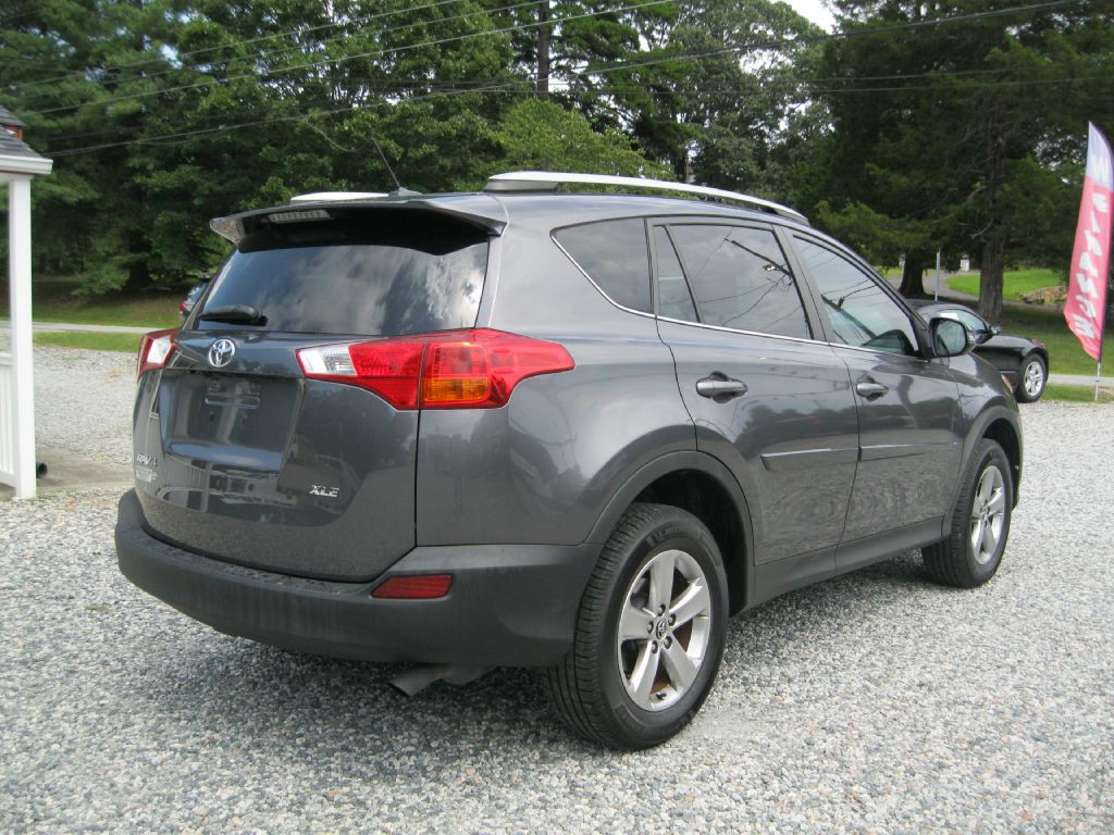 2015 Toyota Rav4 Image 6