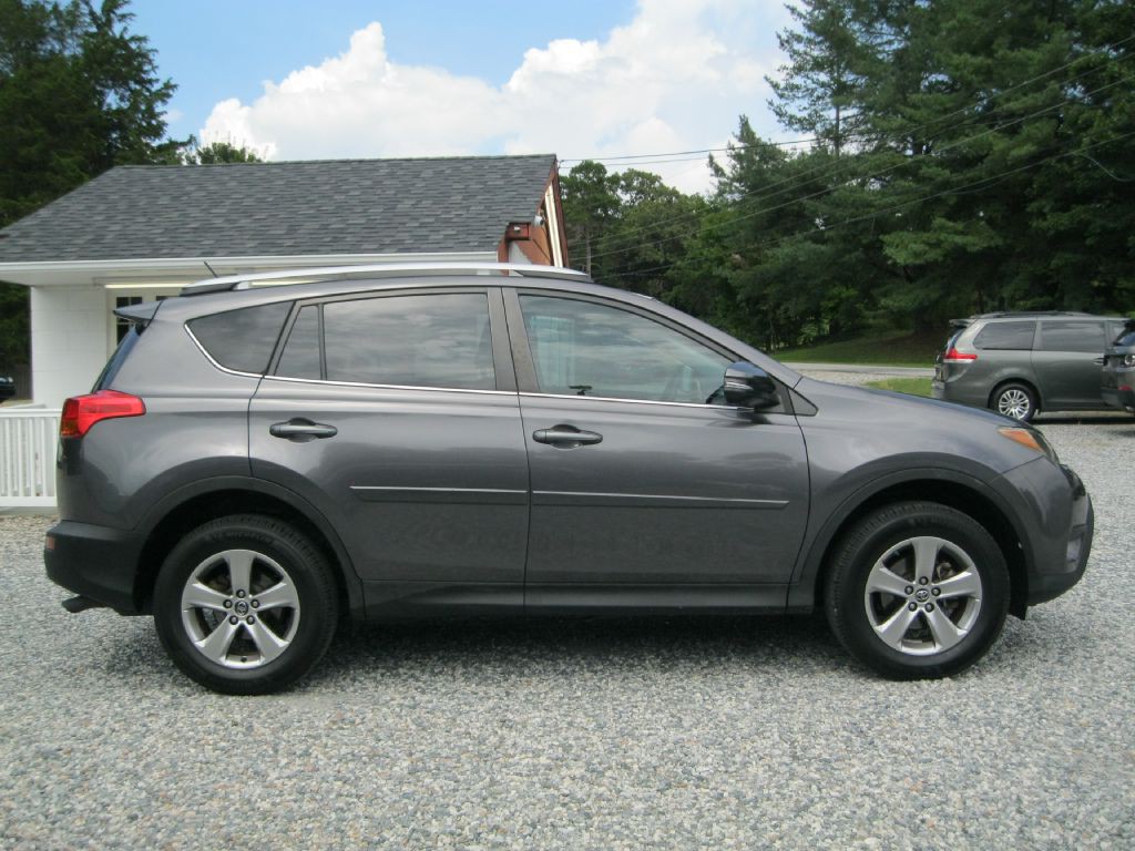 2015 Toyota Rav4 Image 7