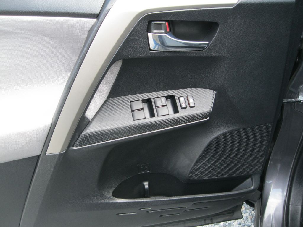 2015 Toyota Rav4 Image 11