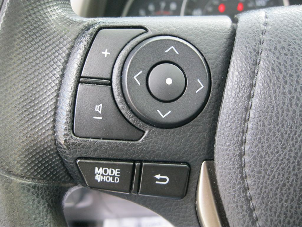 2015 Toyota Rav4 Image 14