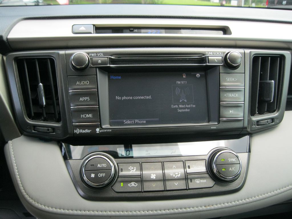 2015 Toyota Rav4 Image 18