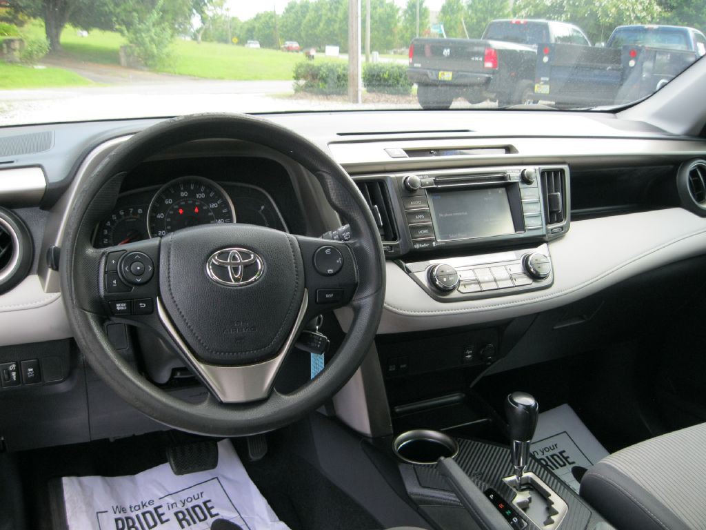 2015 Toyota Rav4 Image 23