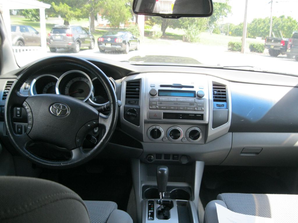 2011 Toyota Tacoma Image 15
